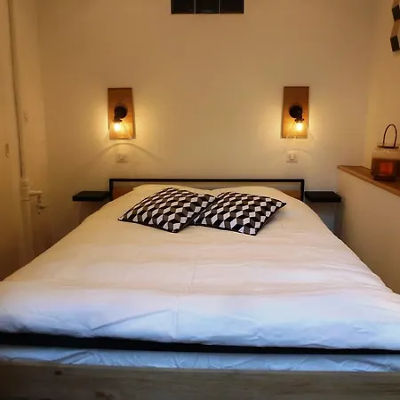 Meubles Fb Pierre Apartment