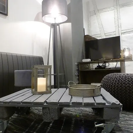 Meubles Fb Pierre Apartment